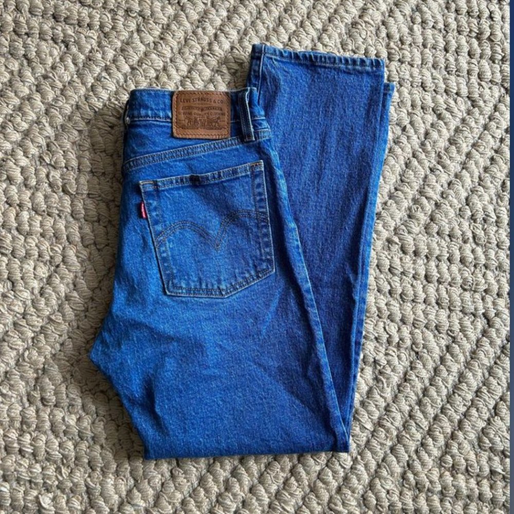 Levi's Wedgie Straight Jean